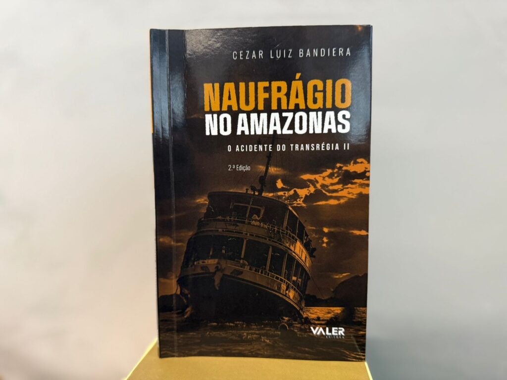 livro “Naufrágio no Amazonas – o acidente do Transrégia II”