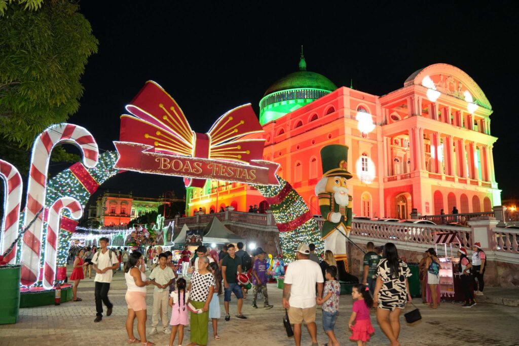 Programação de dezembro do Teatro Amazonas tem atrações natalinas gratuitas