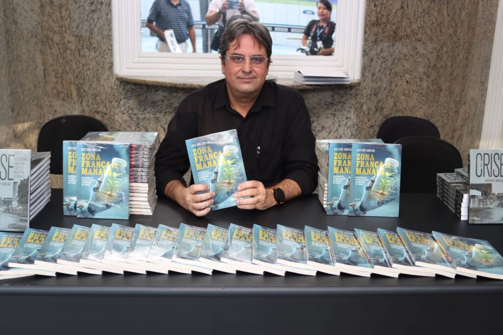 Gustavo Igrejas lança livro e projeta Zona Franca aliada à biodiversidade