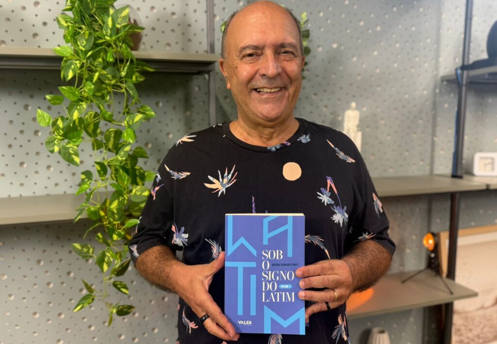 António Guimarães Pinto lança “Sob o Signo do Latim” na Valer Teatro