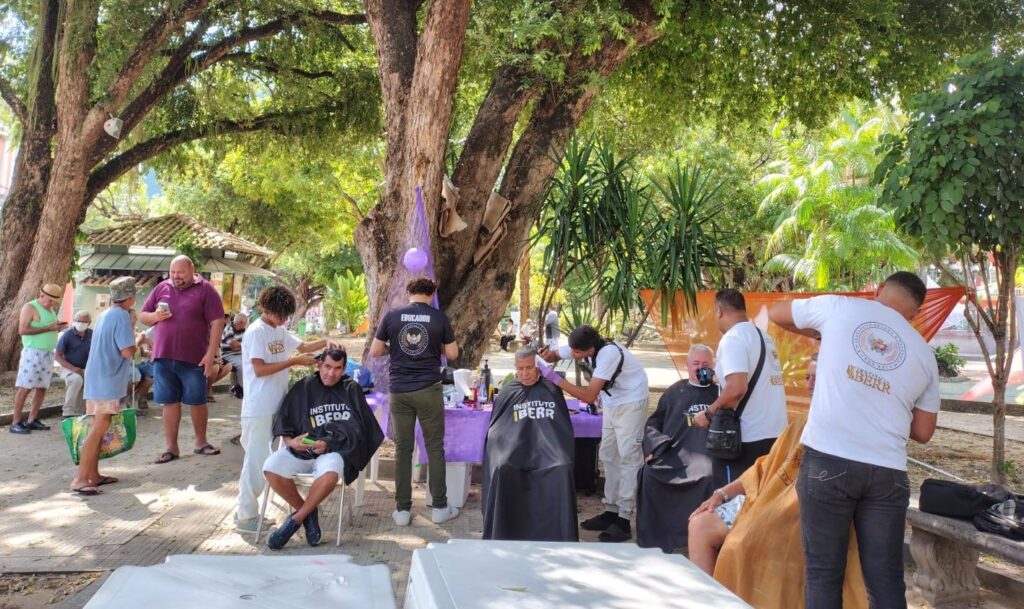 Projeto 'Elas por Elas com Eles' acontece neste sábado na Praça Heliodoro Balbi