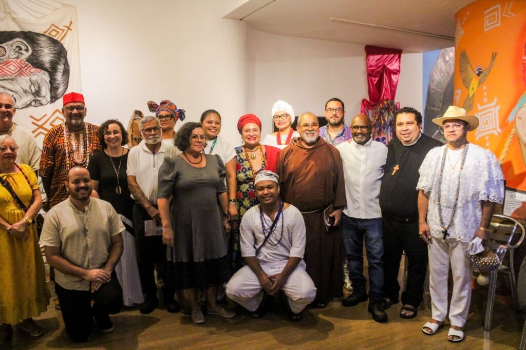 Exposição Raízes do Sagrado