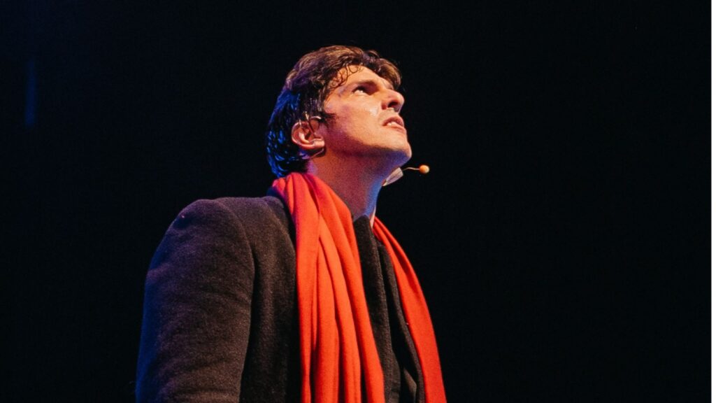 Em cartaz com ‘Um Pai em Apuros’, Rafael Infante traz show a Manaus