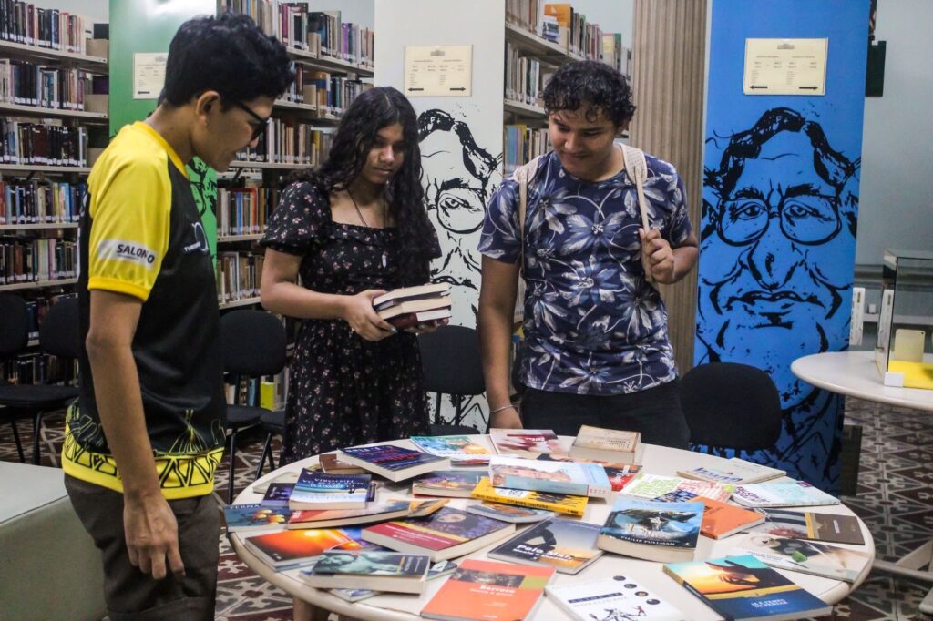 Troca de Livros e Gibis celebra 10 anos na Biblioteca do Amazonas
