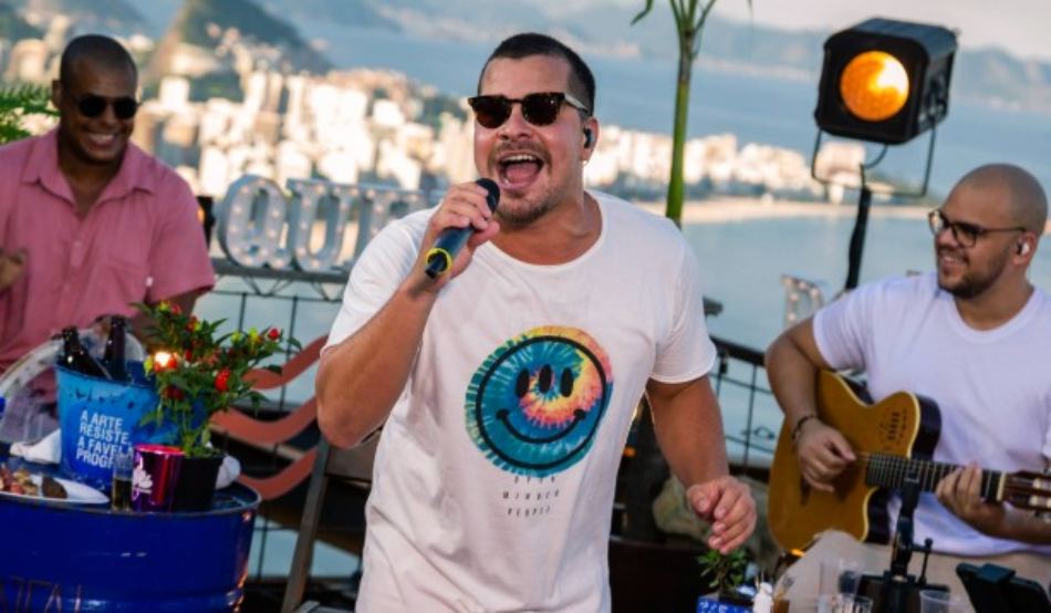 Thiago Martins se apresenta em Manaus no dia 24 de maio no PDL Pé na Areia