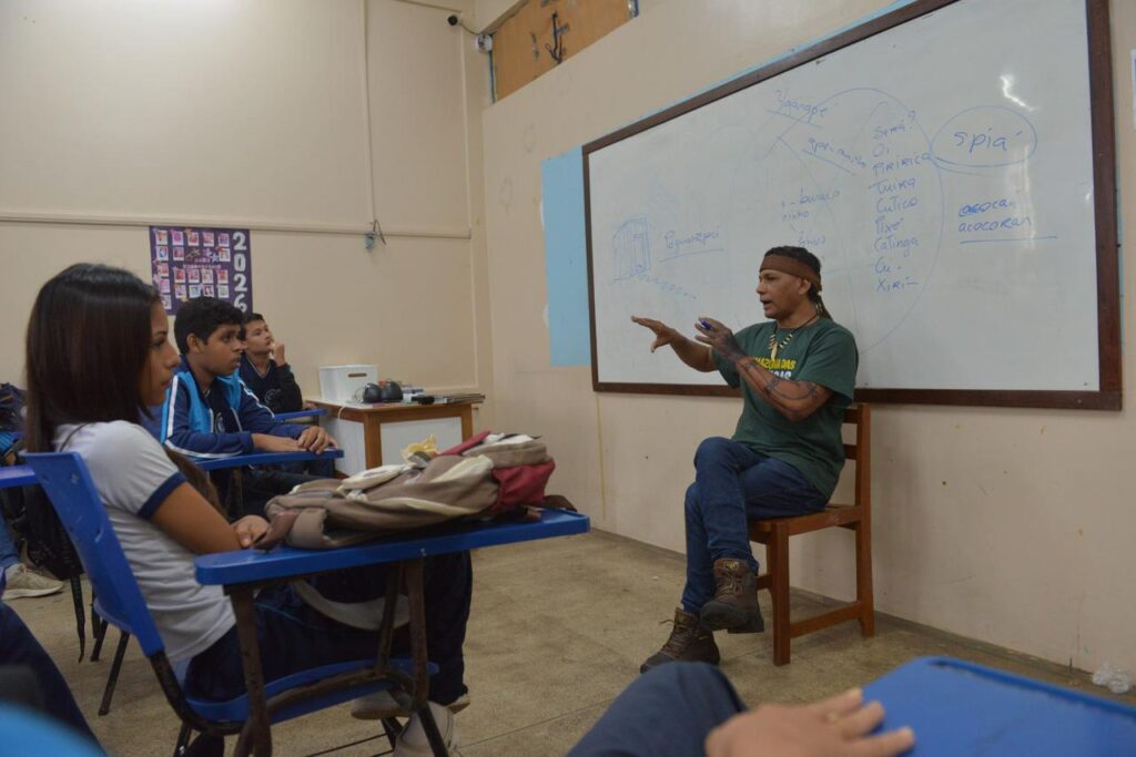 Amazônia das Palavras leva Nheengatu a escolas e fortalece identidade