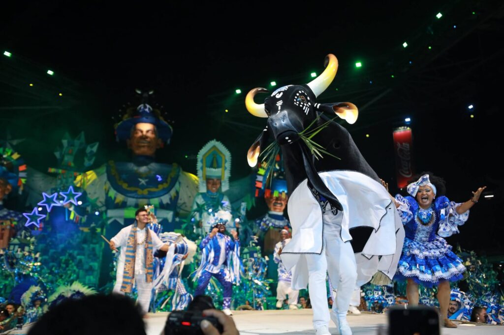 Caprichoso se apresenta no Festival de Parintins 2026