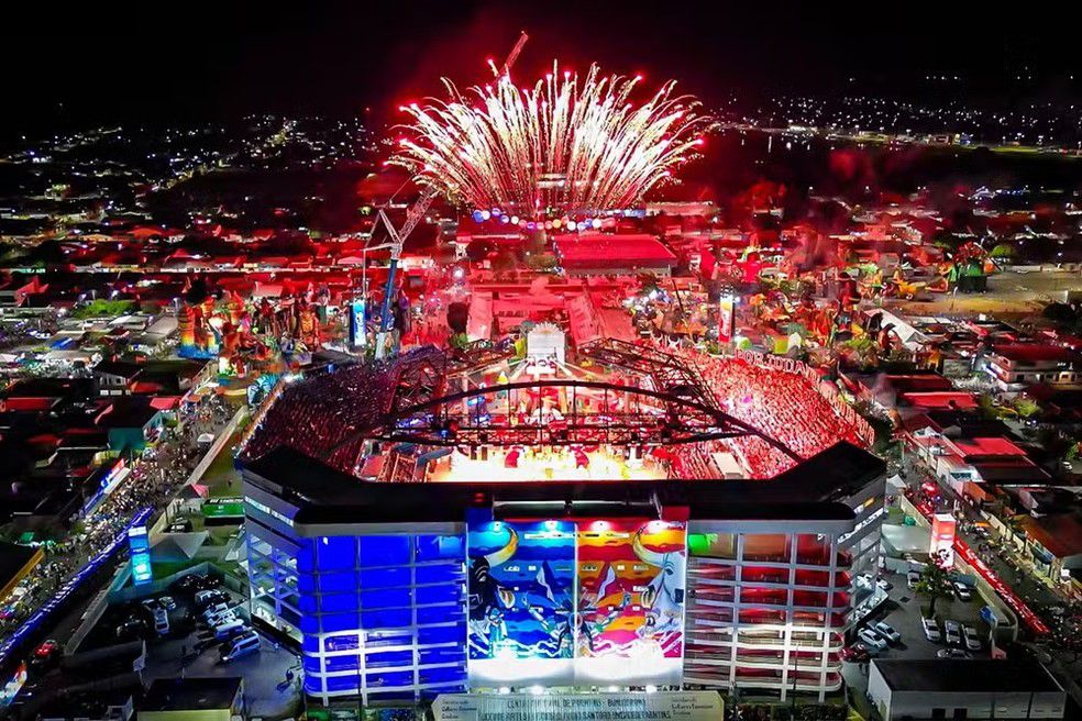 Aeroporto de Manaus ganha programação cultural para Festival de Parintins