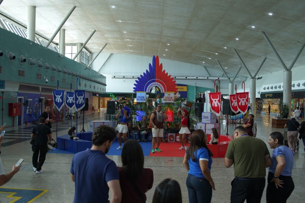 Aeroporto de Manaus ganha programação cultural para Festival de Parintins