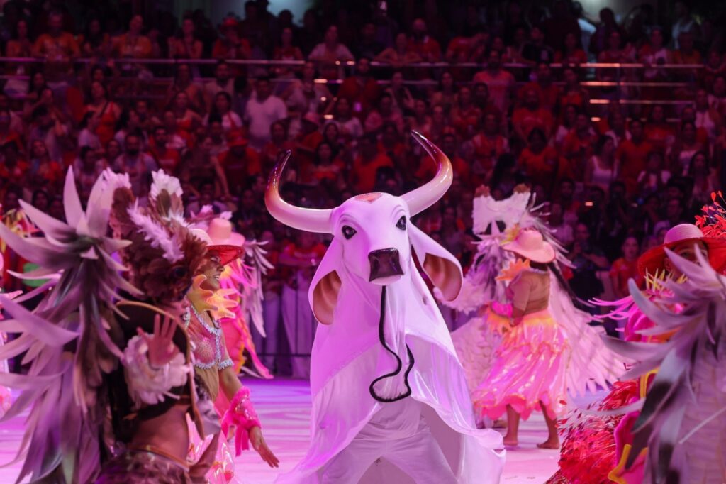 Boi Garantido se apresenta no Festival de Parintins 2026
