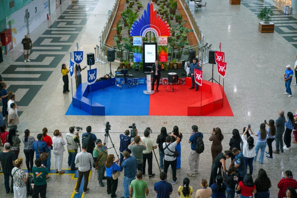Aeroporto de Manaus lança programação cultural para Parintins 2026